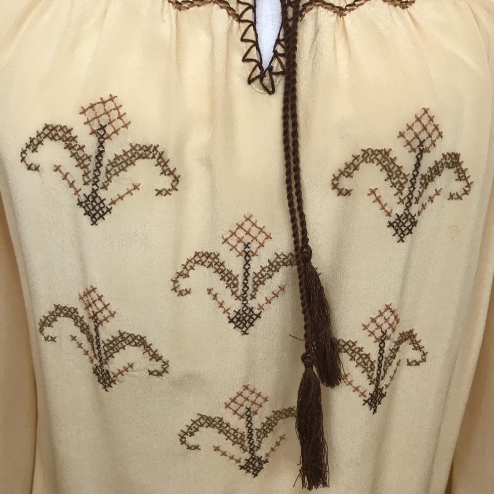 Gorgeous Bcbg Maxazria Top- Size M - image 3